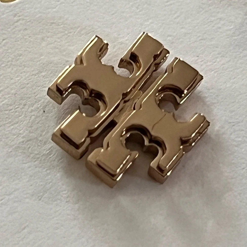 TORY BURCH• Small Logo Earrings